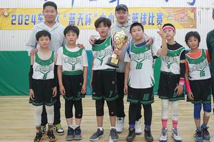 杨毅：国内球员想打NBA全靠自己 曾凡博团队曾联络到蔡崇信本人